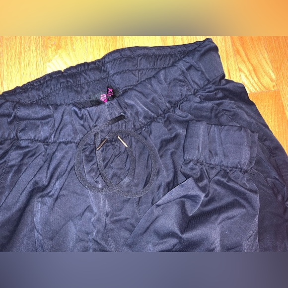 Woman’s Casual-Ware Bundle (M) - Picture 2 of 16